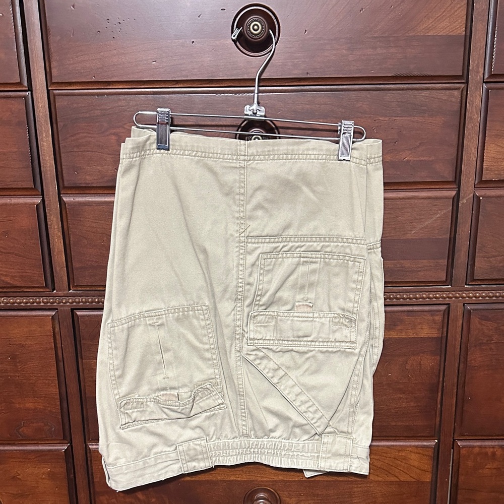 St. John's Bay Light Tan Cargo Shorts